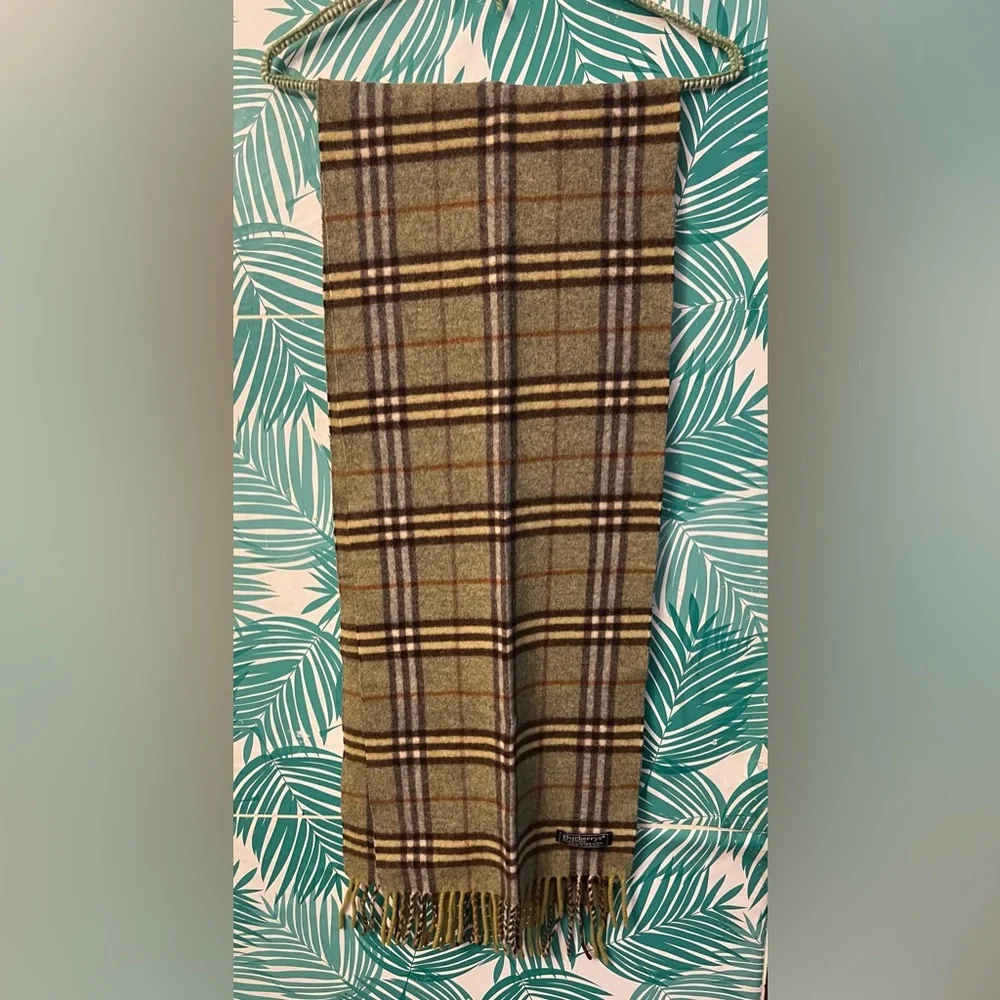 Vintage Burberry 100% lamb wool scarf made in England Green nova check - Picture 1 of 6